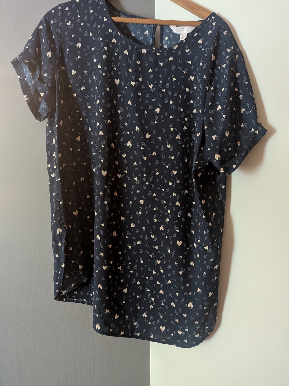 LC Lauren Conrad Navy and Cream Heart Print Top